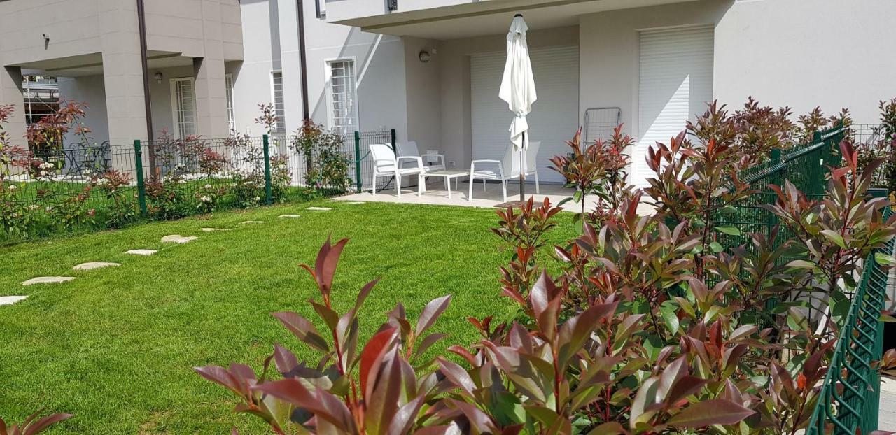 Caseospitali - Casa Azzurra, Incantevole Bilocale Con Giardino Cernusco Sul Naviglio Ngoại thất bức ảnh