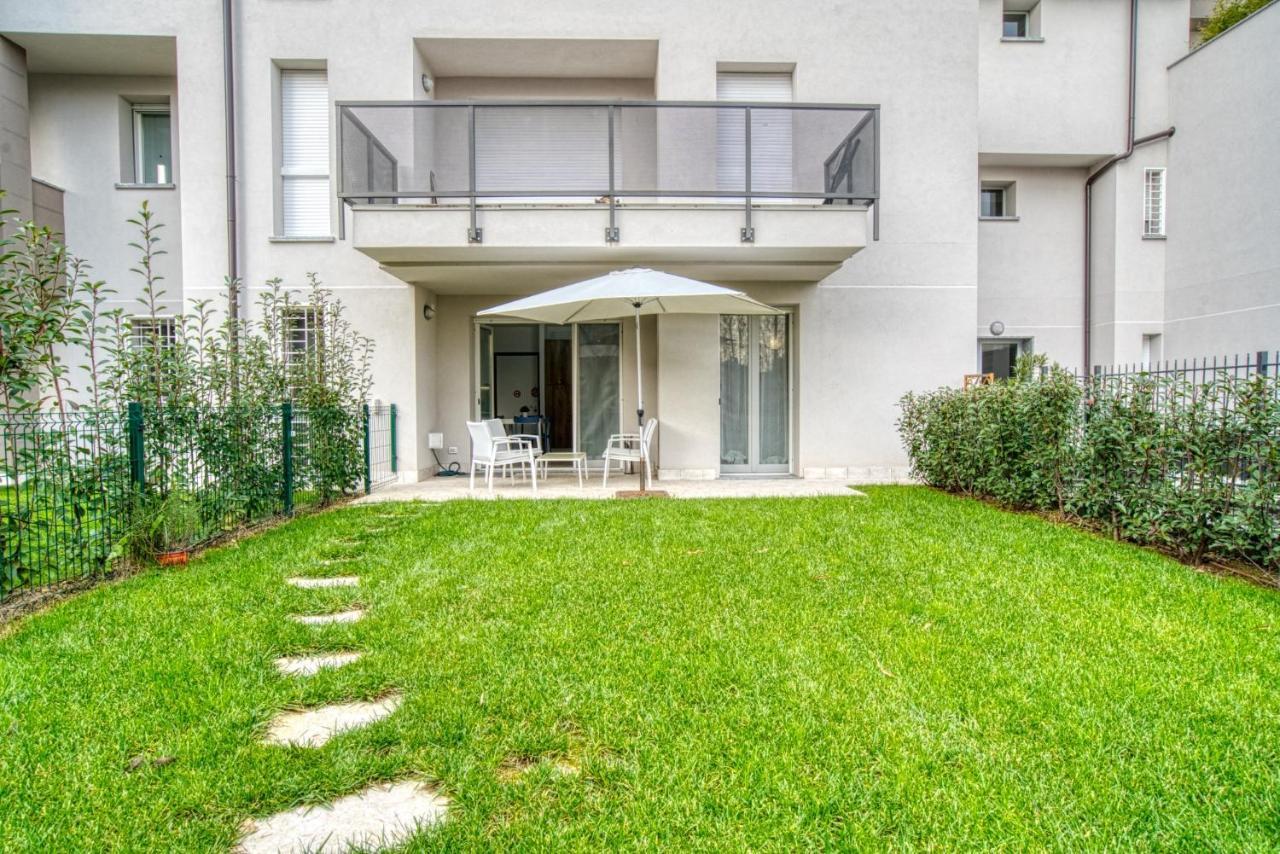 Caseospitali - Casa Azzurra, Incantevole Bilocale Con Giardino Cernusco Sul Naviglio Ngoại thất bức ảnh